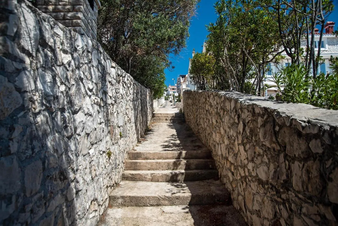 Apartment Zora Trogir Kroatië